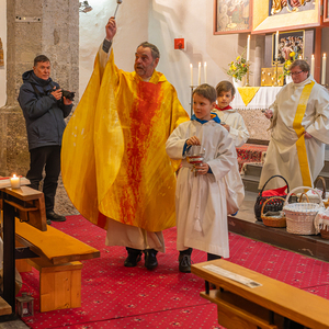 Die Feier der Osternacht in der Pfarre Kirchdorf/Krems.