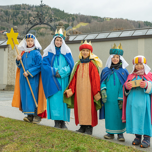 Die Sternsinger*innen waren in der Pfarre Kirchdorf an der Krems unterwegs