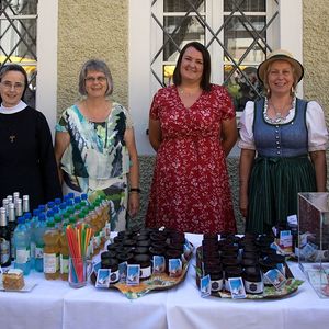 Bischof Manfred Scheuer feiert Sonntagsmesse in der Stadtpfarrkirche St. Stephan