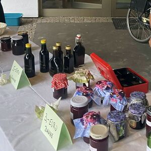 Kleiner Erntemarkt nach dem Gottesdienst