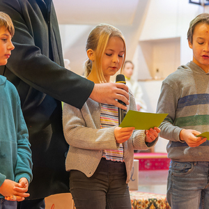 Am Christkönigs-Sonntag wurden in der Pfarrkirche Kirchdorf an der Krems beim Sonntagsgottesdienst neue MinistrantInnen aufgenommen