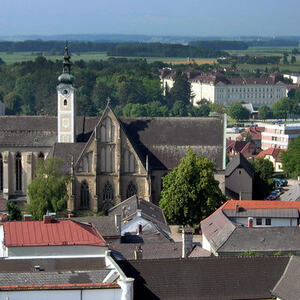 Blick vom Stadtturm zur Pfarrkirche
