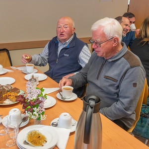 Jungscharkinder und deren Eltern luden zum Pfarrkaffee