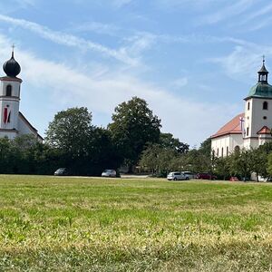 Schlossberg mit evanglischer und katholischer Kirche