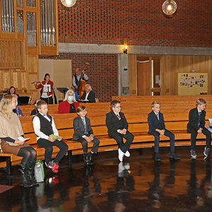 Erstkommunion für die hörschinger Erstkommunionkinder in der Pfarrkirche Marchtrenk