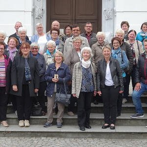 Reisegruppe im Stift Engelszell