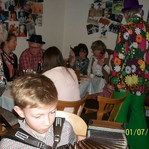 Faschingsonntag in St. Quirinus - das große Weißwurstessen