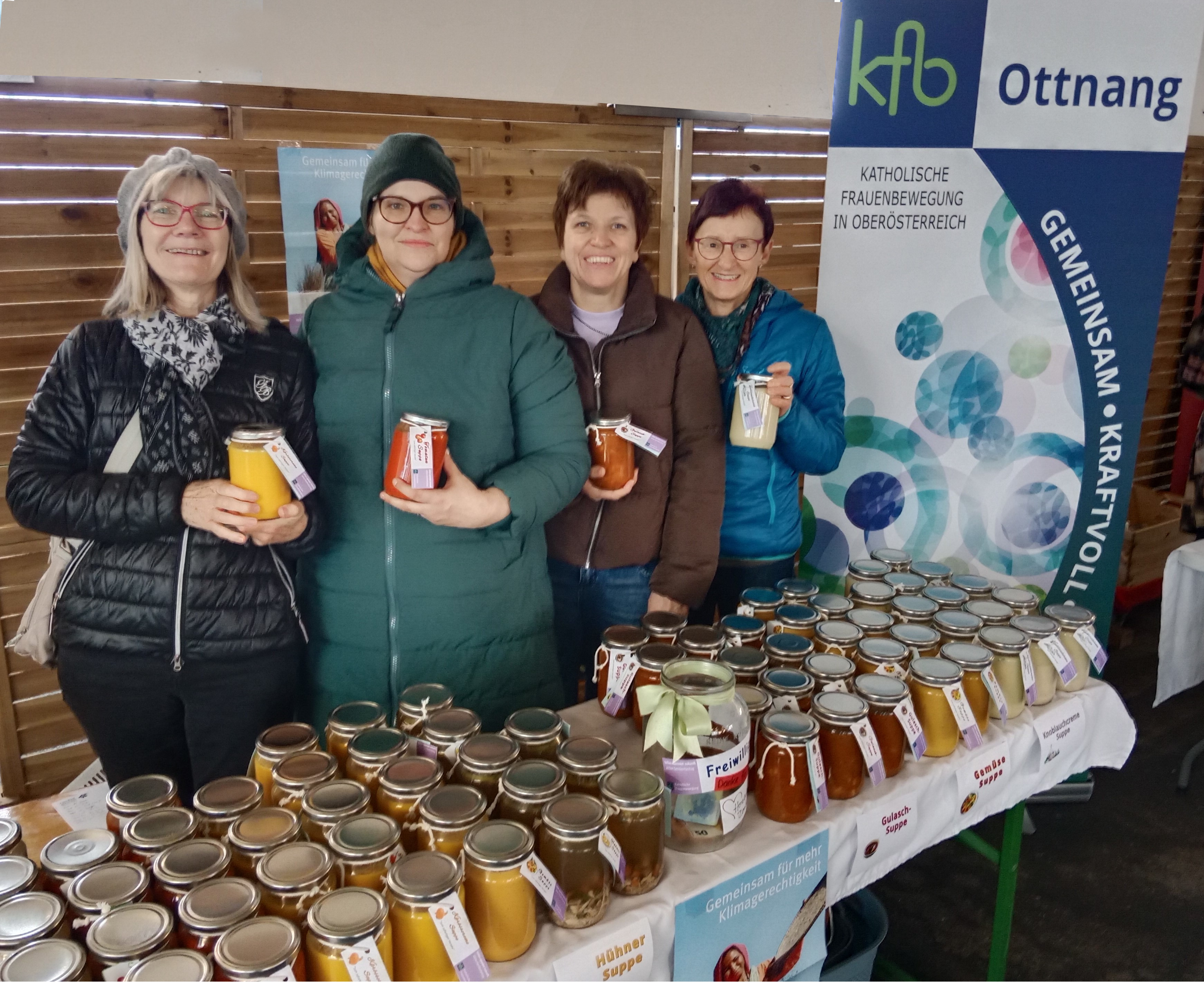 Suppe im Glas für die Aktion Familienfasttag der KFB