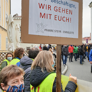 Pfarre Ennsleite auf der Kundgebung für die MAN-Beschäftigten