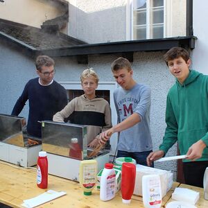 Jugend im Einsatz beim Frühschoppen