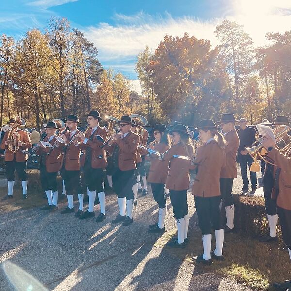 Musikkapelle Marchtrenk, ökum. Andacht am Waldfriedhof 2023