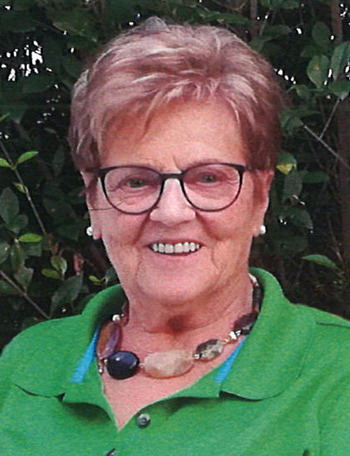 Maria Hiemetsberger / Bestattung Holzinger Canon Inc