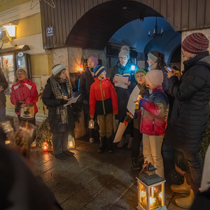 Beate Huemer lud gemeinsam mit dem Katholischen Bildungswerk am Hauptplatz ein