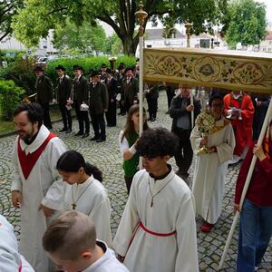 Gemeinsame Prozession von Marcel Callo und St, Quirinus