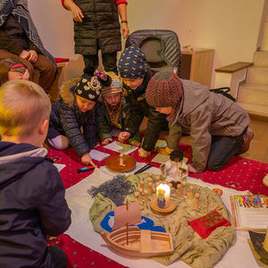 Kinderkirche in der Fastenzeit zum Thema Jesus ruft mich