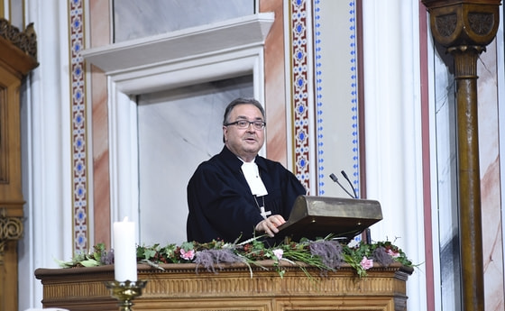 Bischof Michael Chalupka bei der Predigt