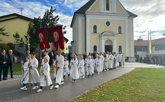 Orgelweihe in der Pfarre St. Agatha mit Bischof Manfred Scheuer / © Pfarre St. Agatha / Sandra Hofer Orgelweihe in der Pfarre St. Agatha mit Bischof Manfred Scheuer