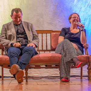 Dankefest im Pfarrsaal Kirchdorf an der Krems, Bild vlnr: Günter Wolfinger - scheidender Pfarrverwalter, Bernadette Hackl - scheidende Pastoralassistentin