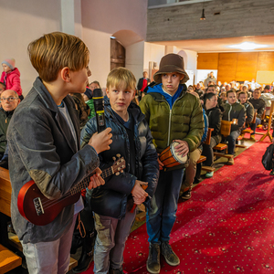 Kindermette mit Hirtenspiel der Katholischen Jungschar