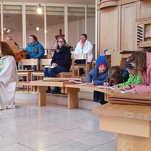 Kindergottesdienst/Basteln