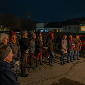 Adventliche Feier des Pfarrhof-Teams Susanne Lammer und Ingrid Fehringer unter musikalischer Gestaltung von Christa und Günter Wolfinger am 6. Dezember 2022