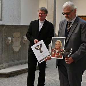 Preisträger Martin Kranzl-Greinecker in Vertretung der verstorbenen Irmgard Aschbauer