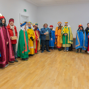 Sendung der Sternsinger durch Pastoralassistentin Ulrike Steinmaurer