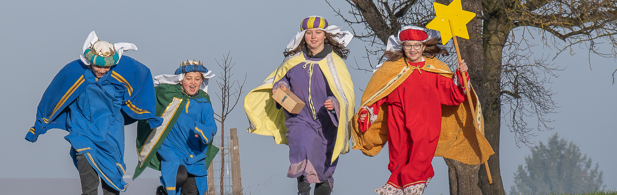 Die Kirchdorfer Sternsinger/innen sind unterwegs