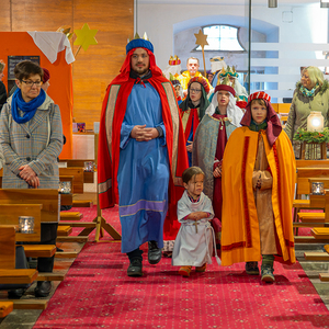 Festlicher Sternsinger-Gottesdienst am Dreikönigstag zum Abschluss der Sternsingeraktion 2024