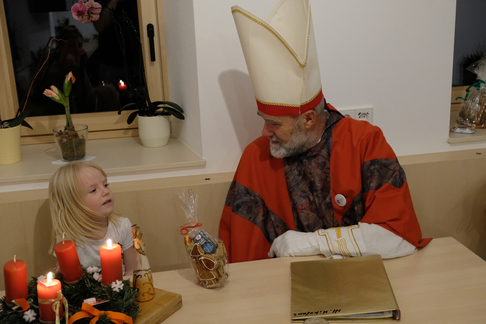 Josef Wöss  als Nikolaus bei einem Familienbesuch                                                                                                                                                                                                         