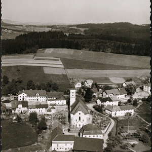 Pfarrhof um ca. 1900