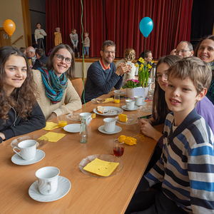 Nach dem Vorstell-Gottesdienst: Einladung zum Pfarrkaffee