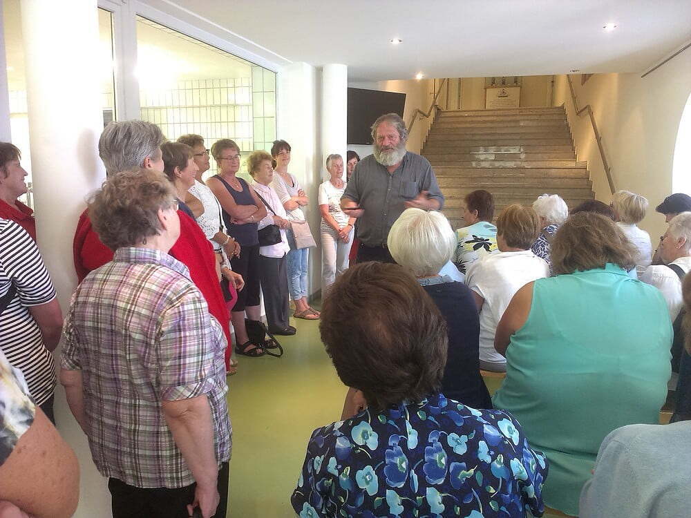 Am 19. Juni fuhr die KFB Ottnang bei herrlichem Wetter nach Schlierbach in die Schaukäserei und in die Landesgartenausstellung nach Kremsmünster.