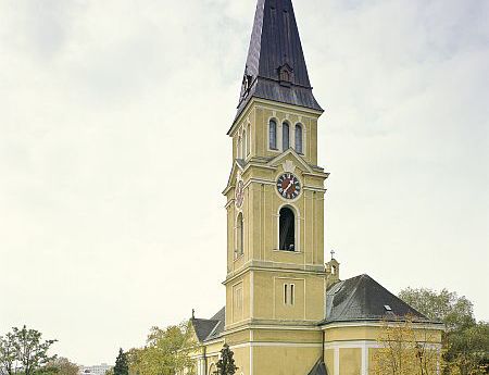 Kirche Linz - St. Quirinus von aussen