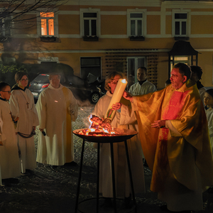 Die Feier der Osternacht in der Pfarre Kirchdorf/Krems.