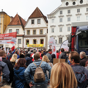 Pfarre Ennsleite auf der Kundgebung für die MAN-Beschäftigten