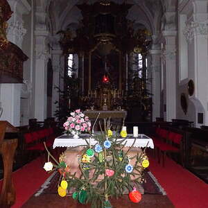 Weihnachtsschmuck in der Pfarrkirche