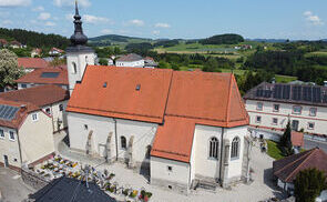 Herbert Preslmaier Kirche in Waldburg aus der Vogelperspektive