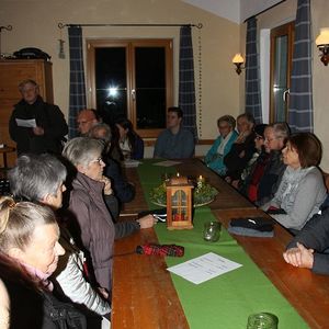 St. Quirinus feiert Advent im Wasserwald