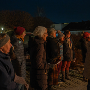 Adventliche Feier des Pfarrhof-Teams Susanne Lammer und Ingrid Fehringer unter musikalischer Gestaltung von Christa und Günter Wolfinger am 6. Dezember 2022