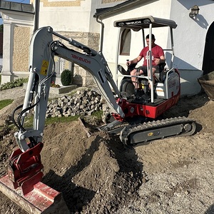 Hauptweg auf Rainbacher  Friedhof wird saniert