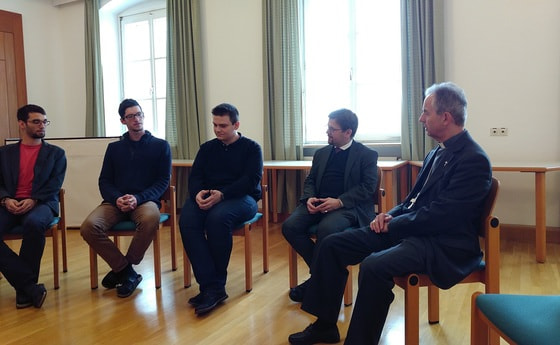 Besuch von Weihbischof Hansjörg Hofer