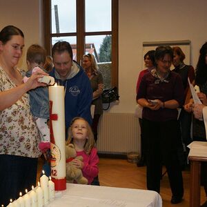 Lichterfeier zum Jahresgedächtnis der Taufe