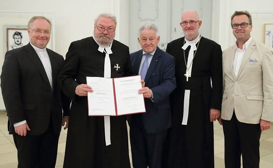 V. l.: Generalvikar Univ.Prof. DDr. Severin Lederhilger, em. Univ.Prof. Mag. Dr. Ferdinand Reisinger, Landeshauptmann Dr. Josef Pühringer, Propst des Stiftes St.Florian Prälat Kons.Rat Johannes Holzinger, Bürgermeister Robert Zeitlinger