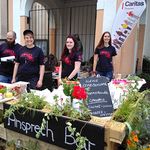 An-Sprech-BAR auf dem Vorplatz der Marienkirche