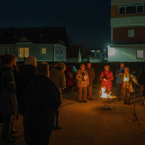 Adventliche Feier des Pfarrhof-Teams Susanne Lammer und Ingrid Fehringer unter musikalischer Gestaltung von Christa und Günter Wolfinger am 6. Dezember 2022