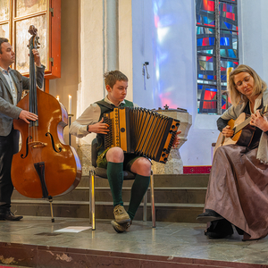 Familie Renhardt umrahmte den Gottesdienst musikalisch.