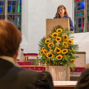 Frauen der Trachtengruppe übernahmen den Lektorendienst beim Gottesdienst