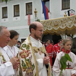 Fronleichnamsgottesdienst und -prozession