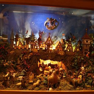 Weihnachtsschmuck in St. Quirinus